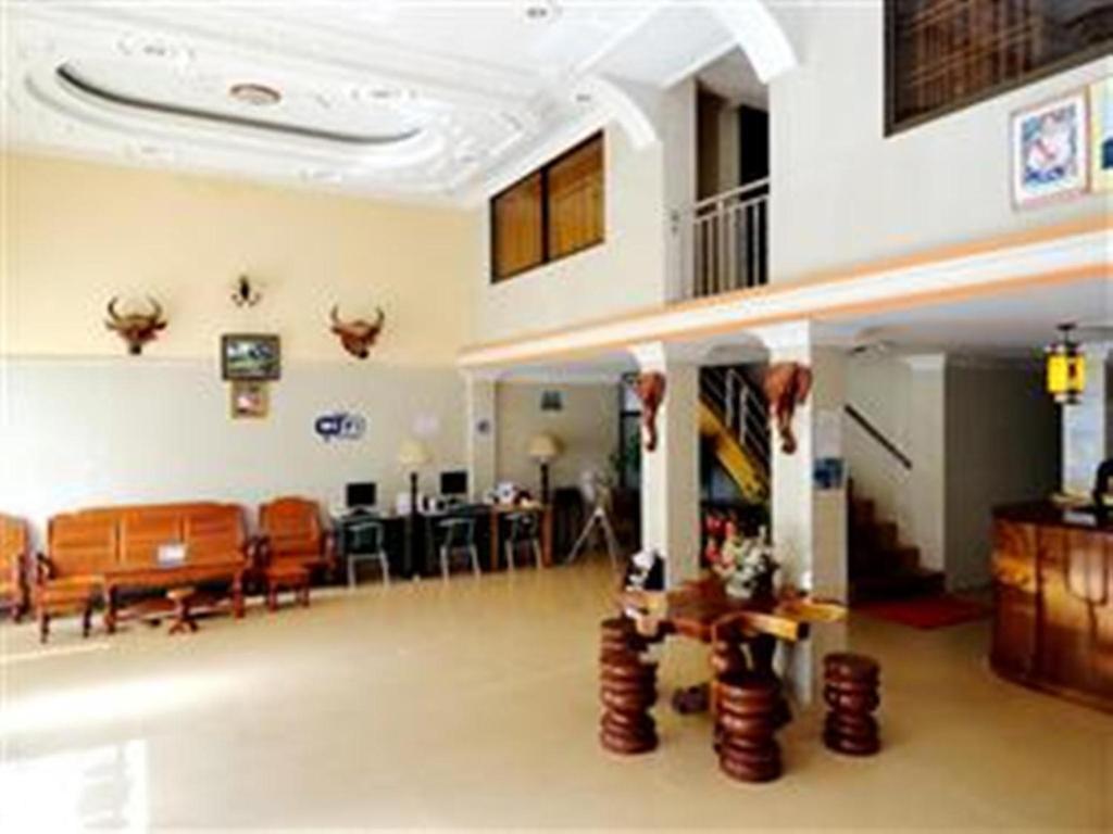 Lucky 2 Guesthouse Phnom Penh Esterno foto