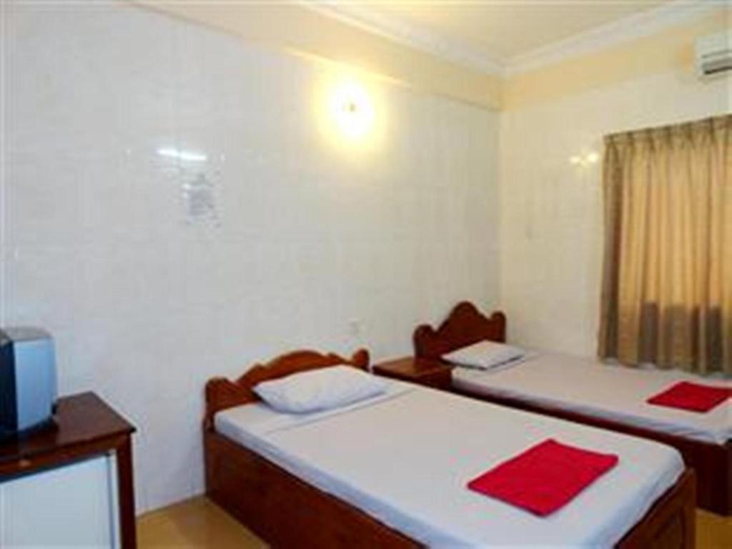 Lucky 2 Guesthouse Phnom Penh Esterno foto