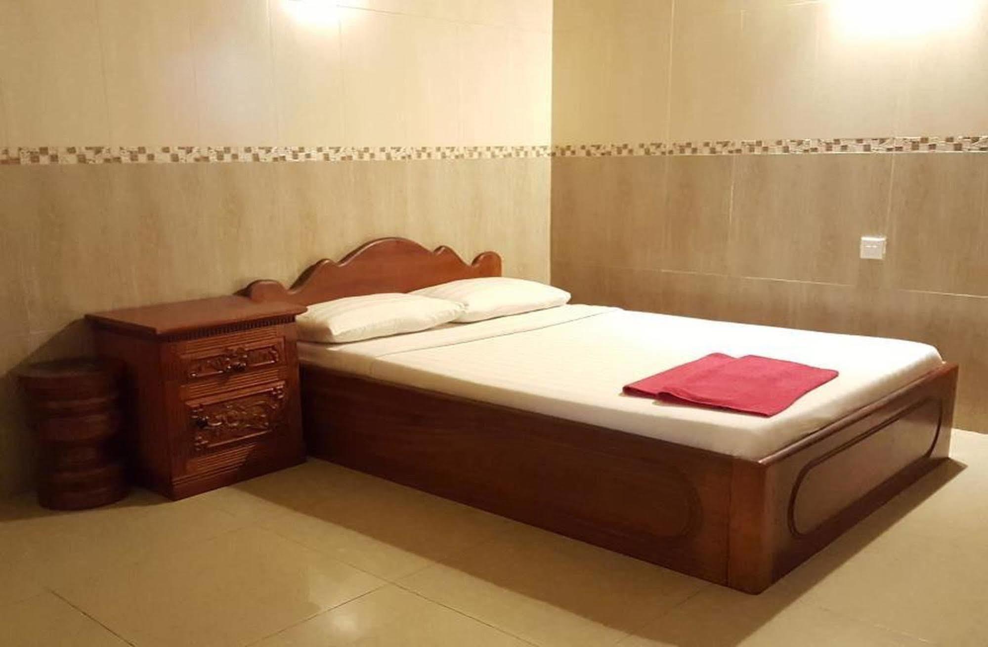 Lucky 2 Guesthouse Phnom Penh Esterno foto